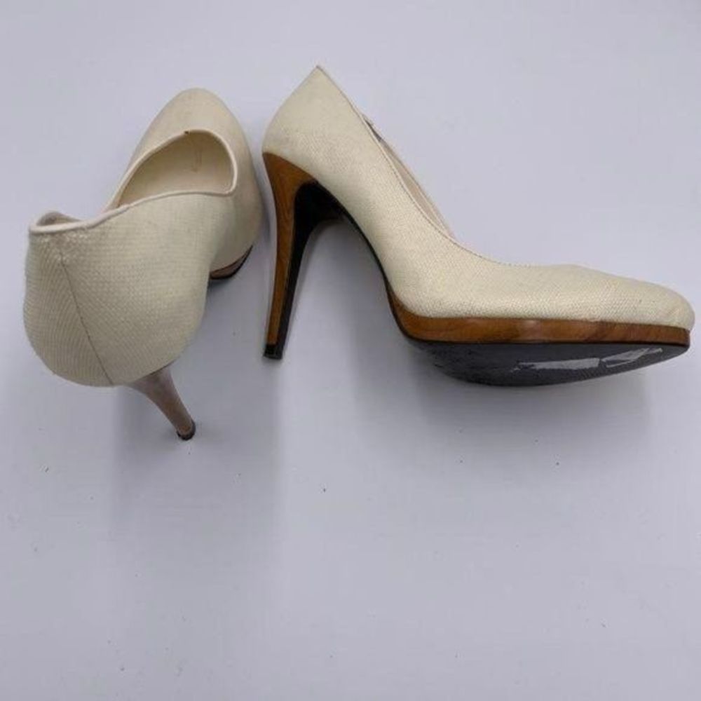 Ralph Lauren Cream Pumps‎ - Picture 5 of 5